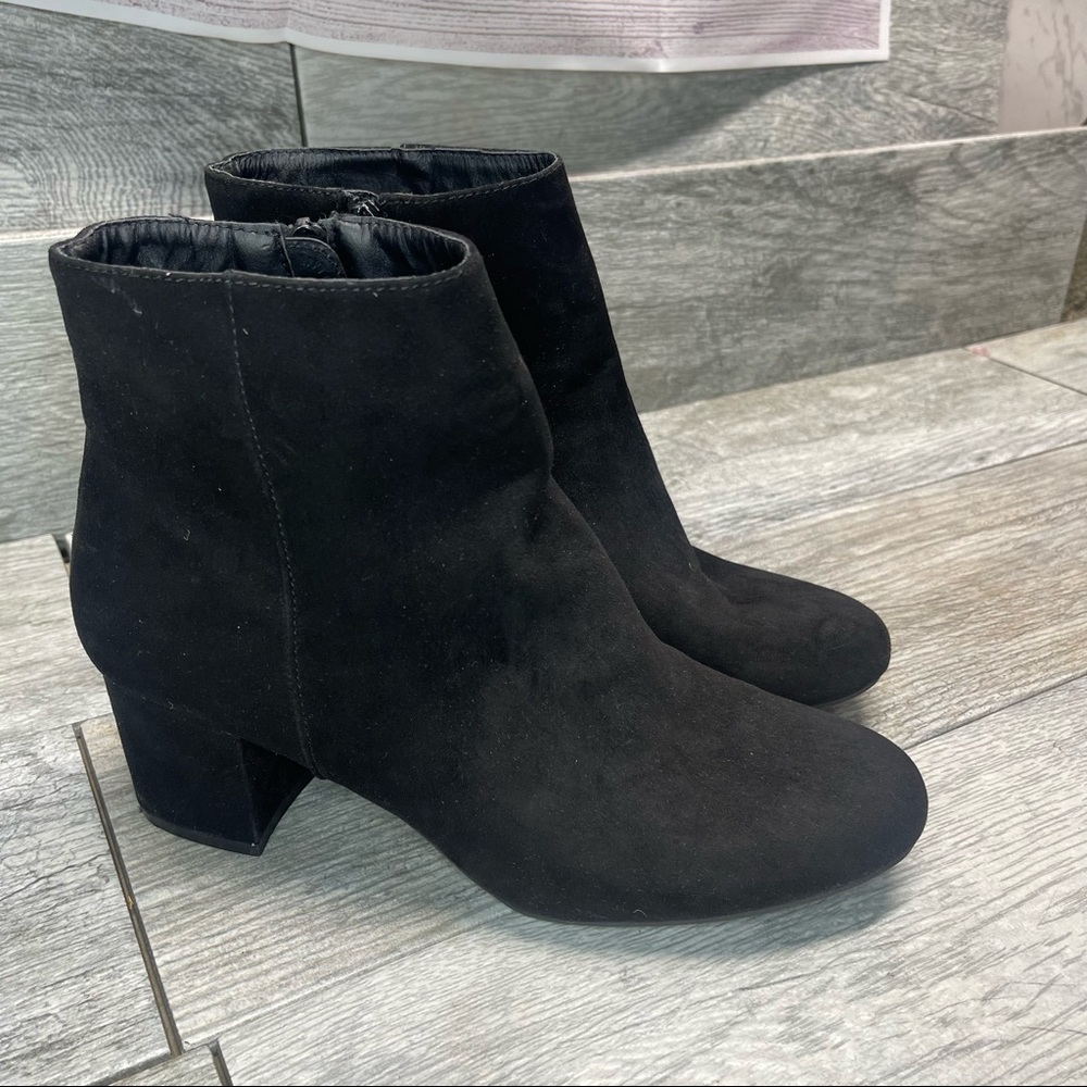 Madden Girl Holby Boots size 8.5M
